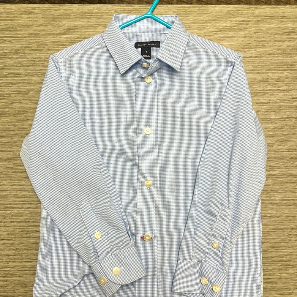 Tommy Hilfiger boys button down, long sleeve dress shirt.